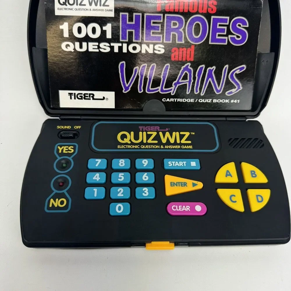 Vintage 1993 ~ Tiger Electronics ~ Quiz Wiz‎ Game 1001 Heroes & Villains (Works)
